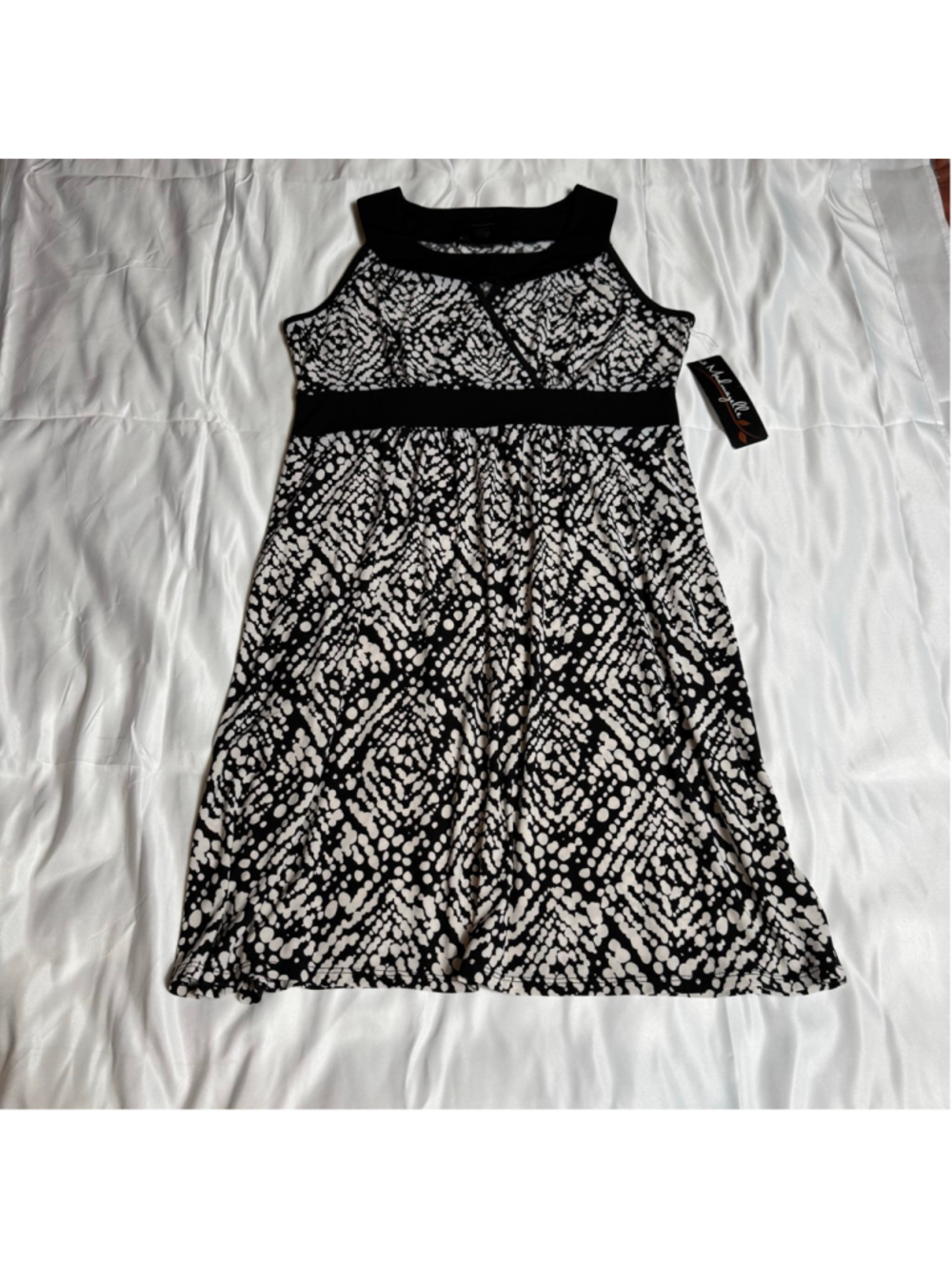 Women's Madmazelle Black White Patterned Sleeveless Dress M